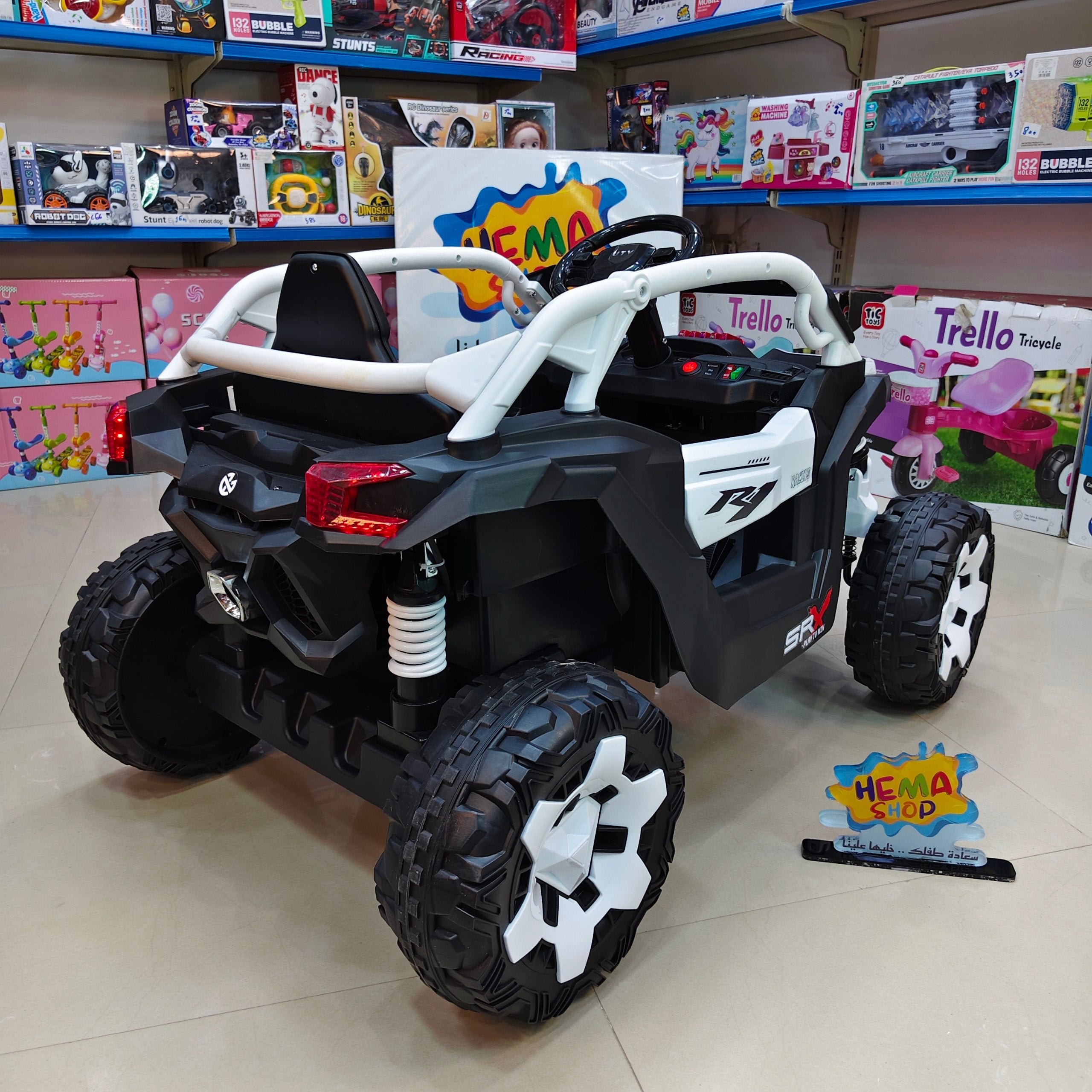 سياره جيب 4*4 موديل 6111 _ ابيض