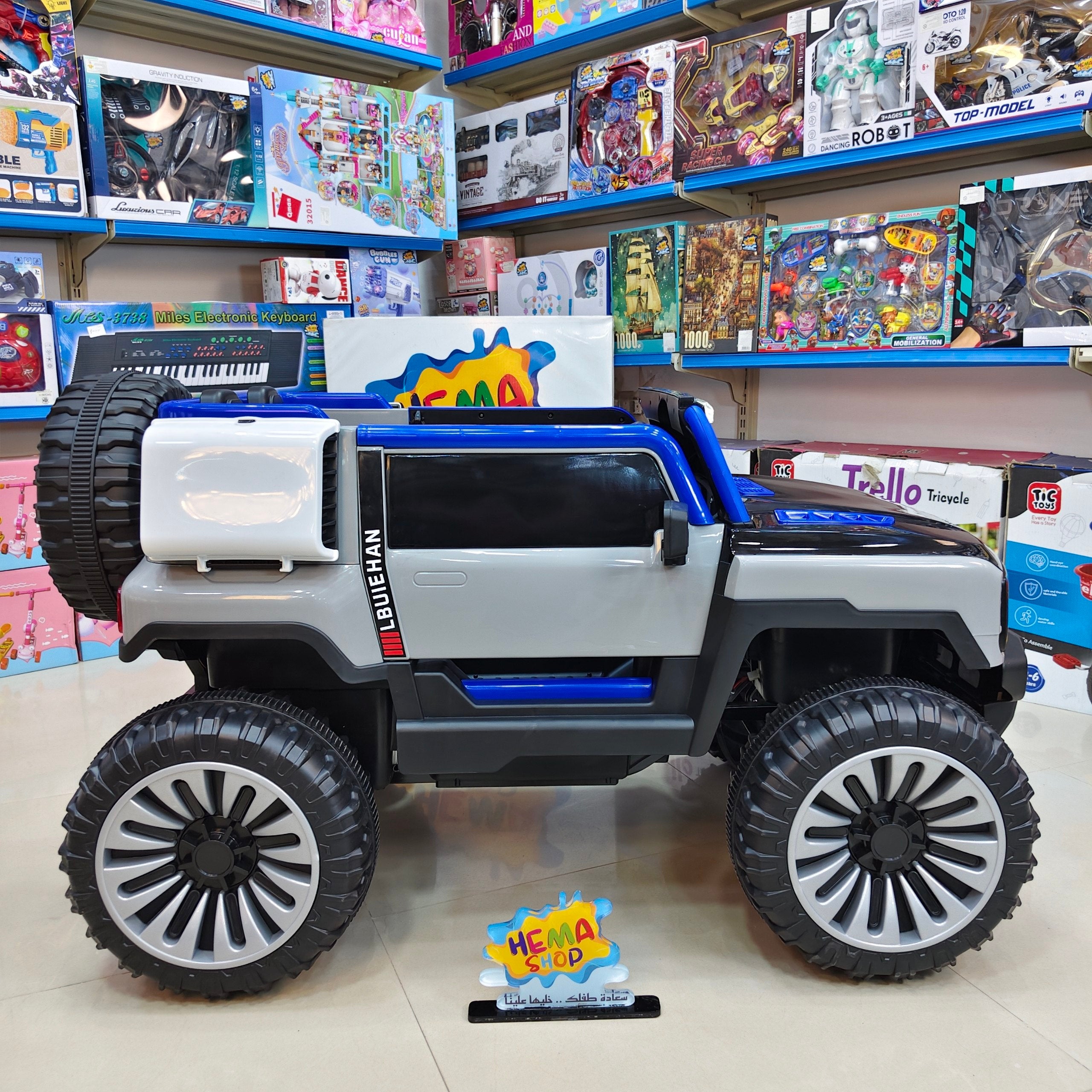 سياره Mercedes G-Class  موديل 2027 _ ازرق