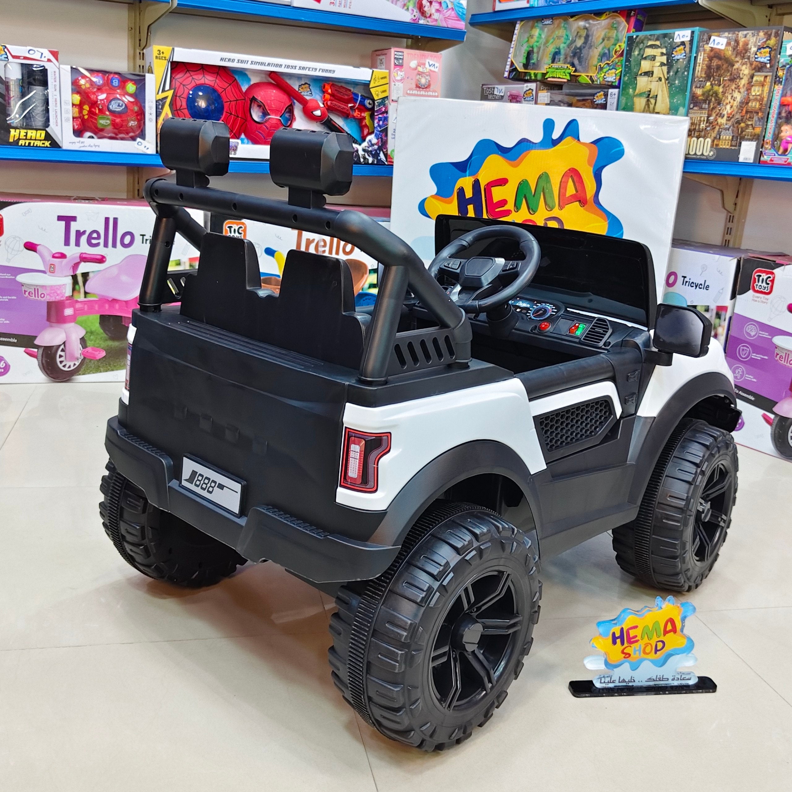 سياره BMW  موديل 2026 _ ابيض