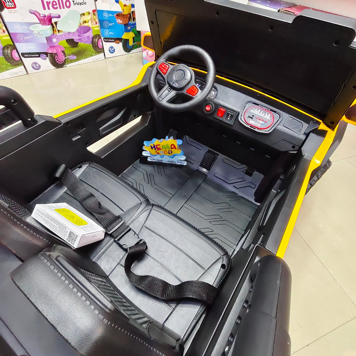 سيارة BMW موديل 2026 _ اصفر